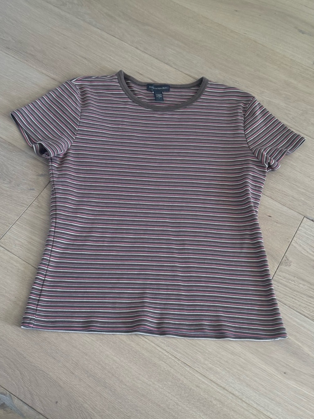 Vintage Banana Republic Brown and Pink Striped Short-Sleeve Crewneck Top Large